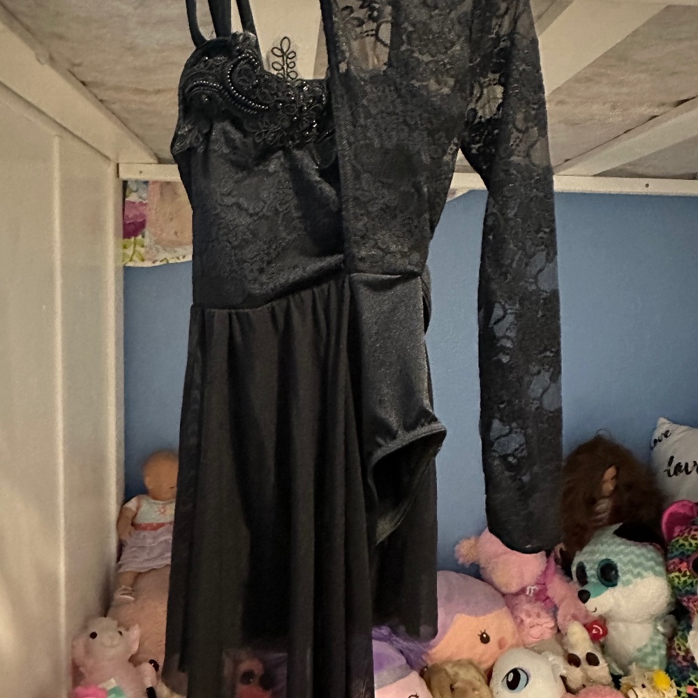 Black lace lyrical costume